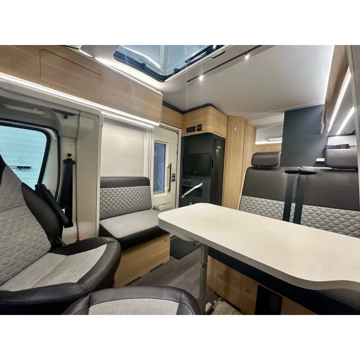 Adria Coral Plus 670 SL