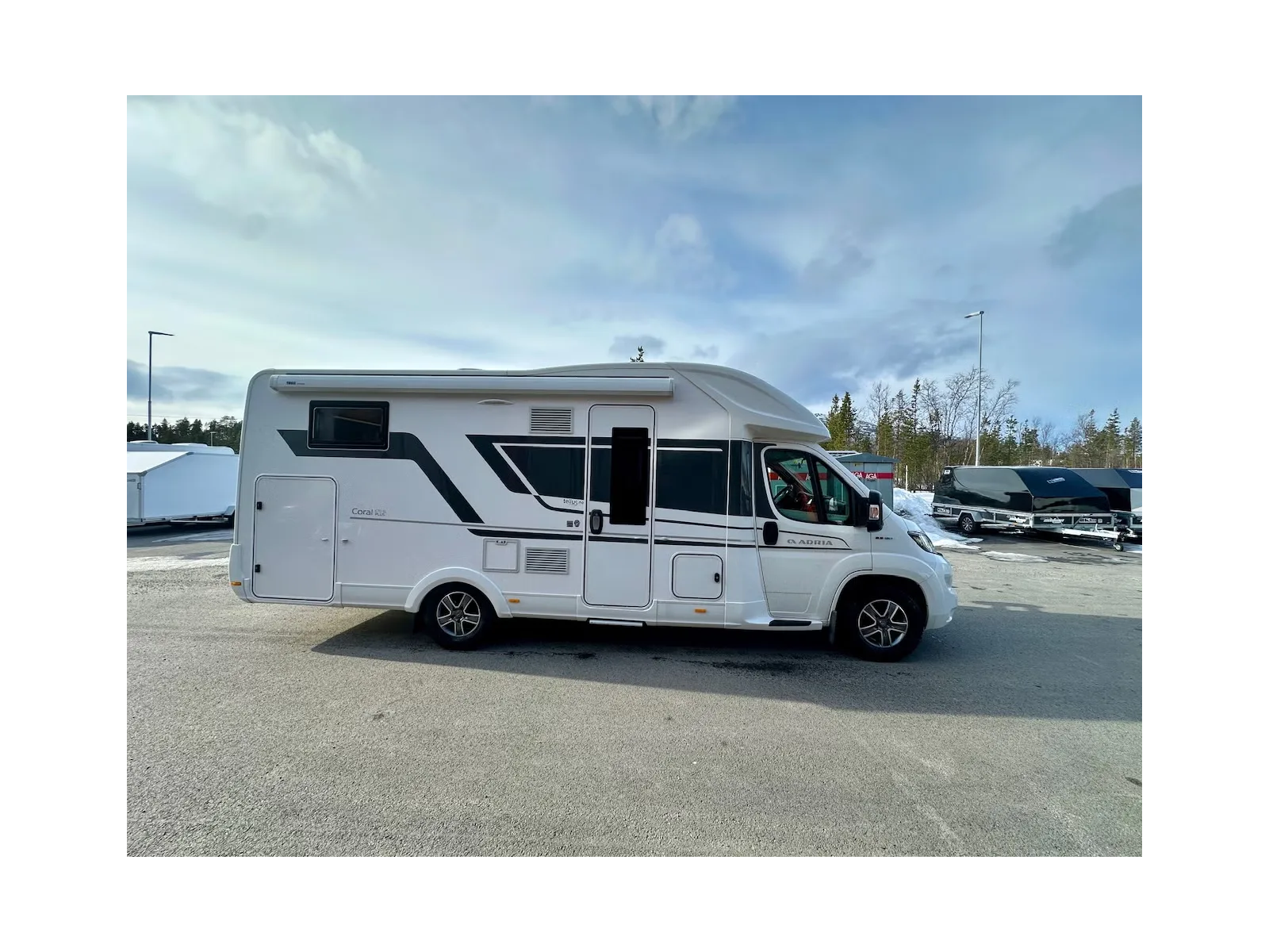 Adria Coral Plus 670 SL