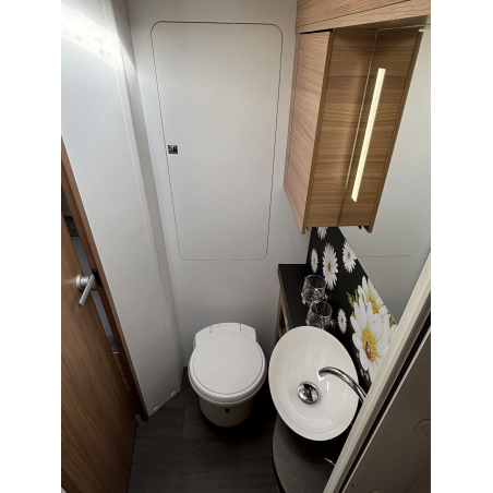 Adria Coral 670 SLT
