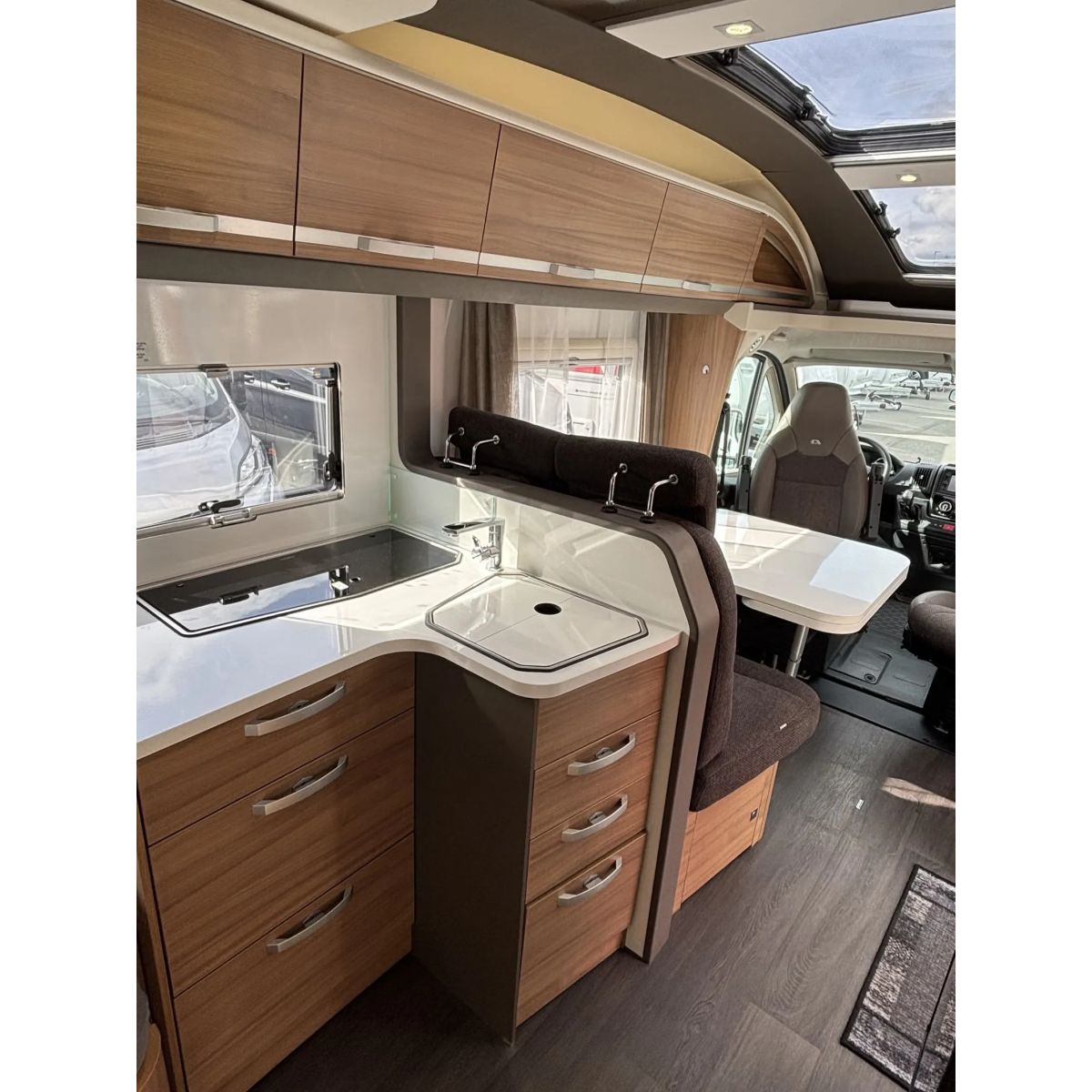 Adria Coral 670 SLT