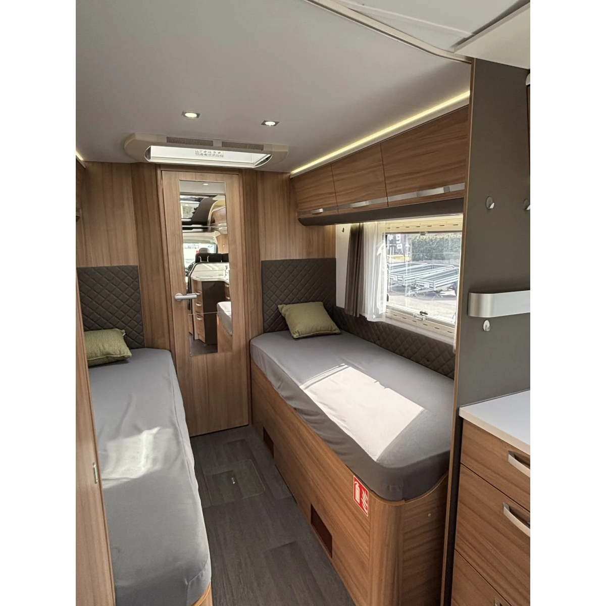 Adria Coral 670 SLT