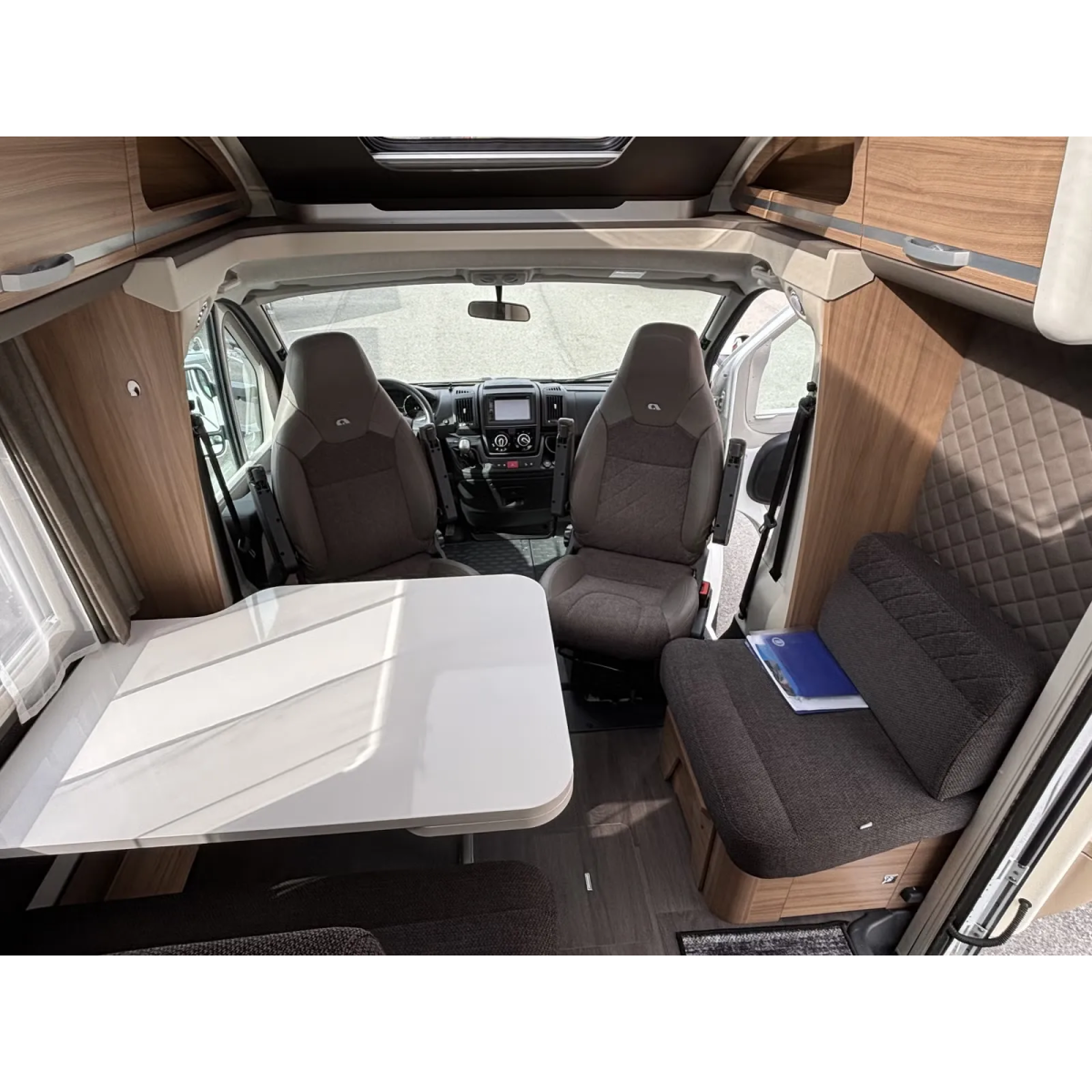 Adria Coral 670 SLT