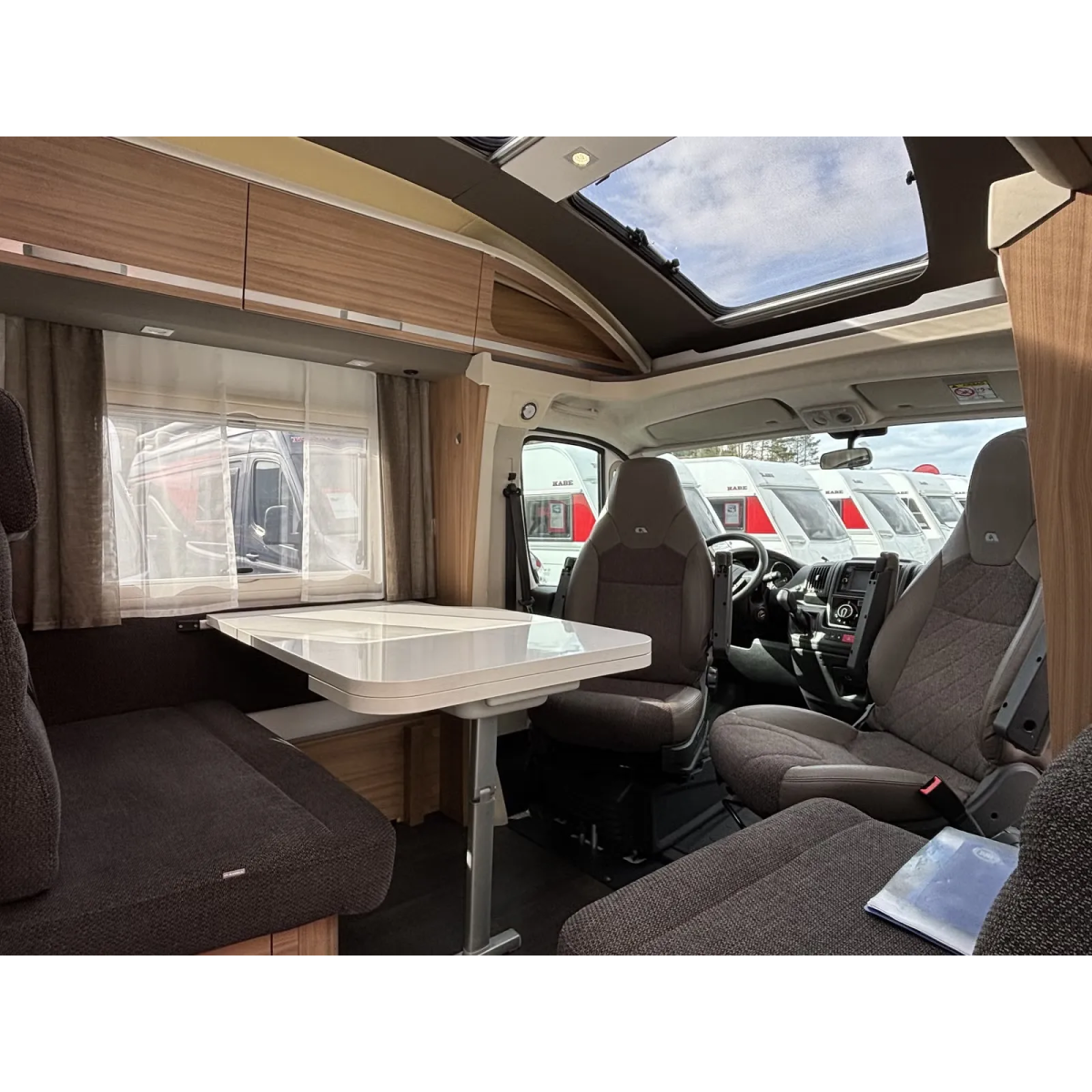 Adria Coral 670 SLT