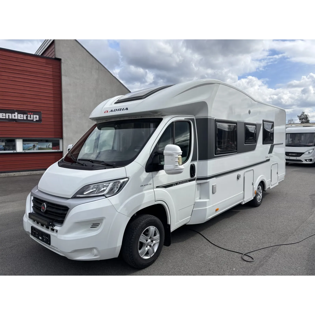 Adria Coral 670 SLT