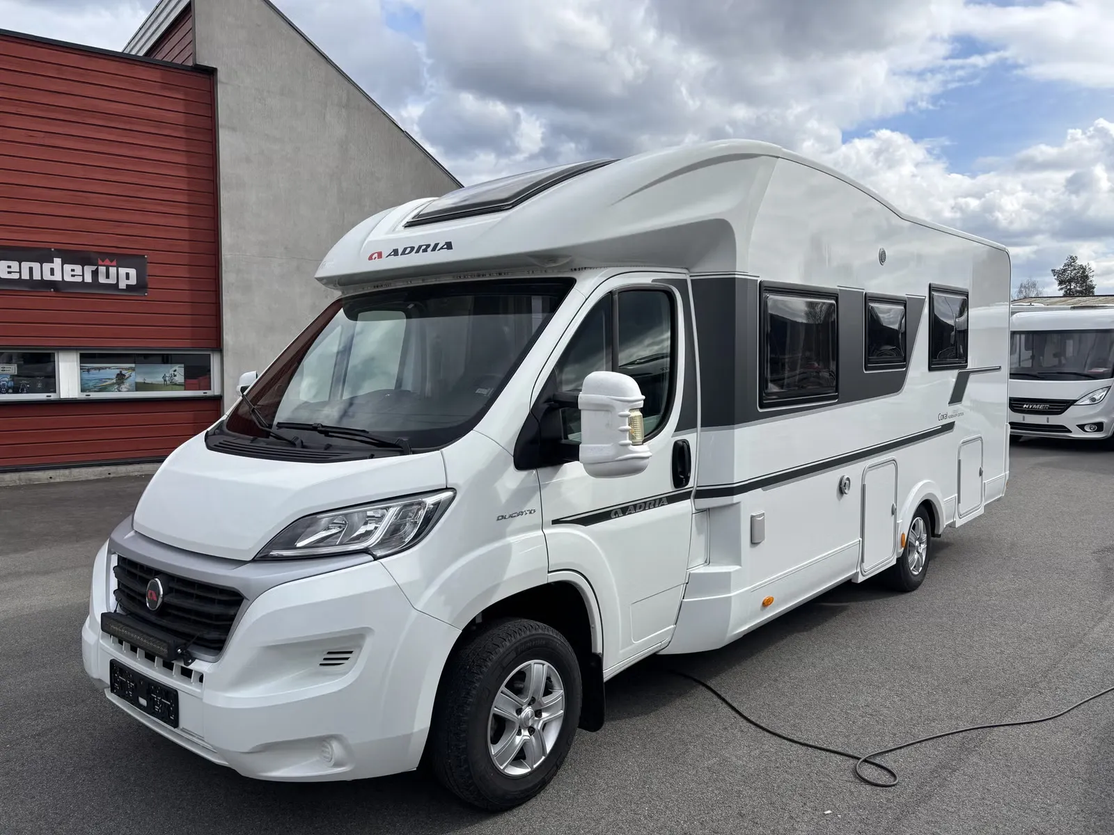 Adria Coral 670 SLT
