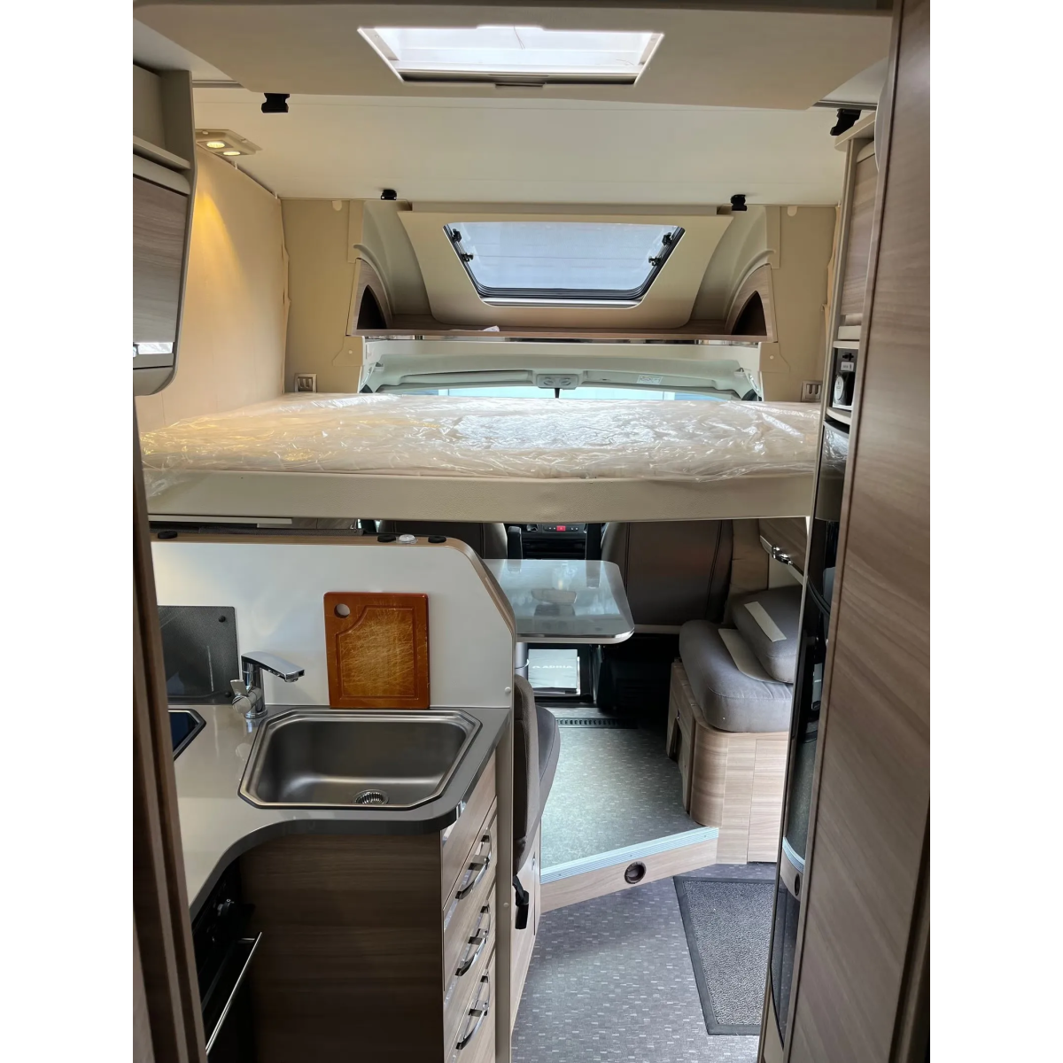 Adria Matrix M 670 SC