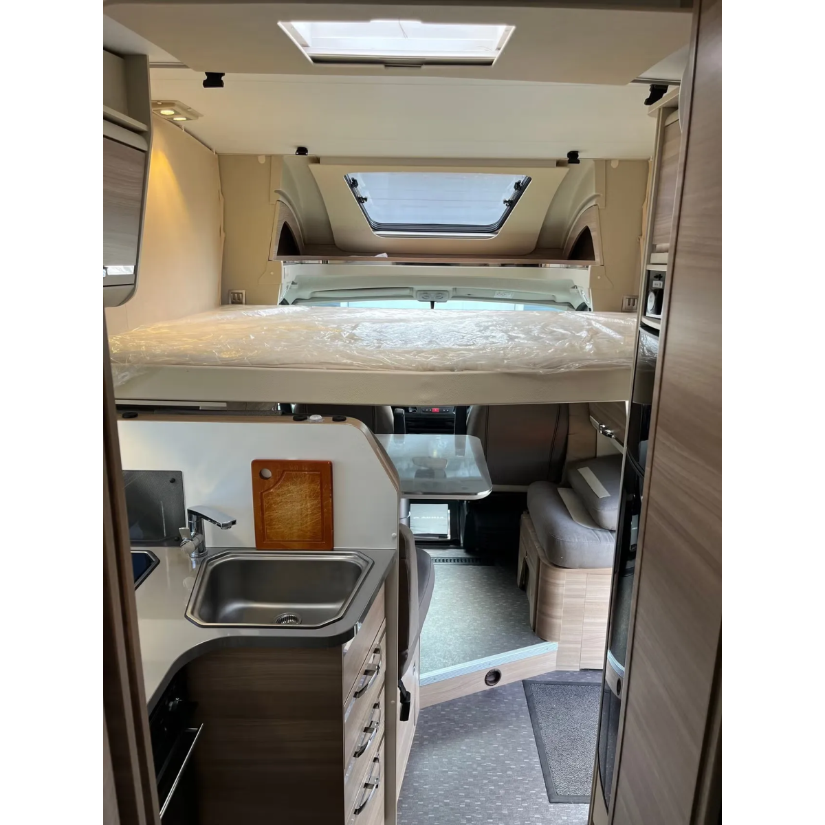 Adria Matrix M 670 SC
