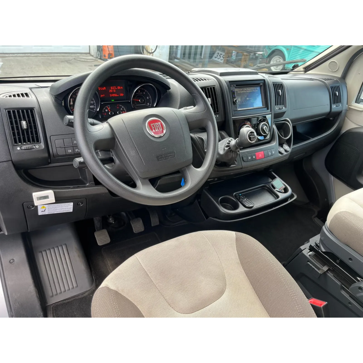 Adria Matrix M 670 SC