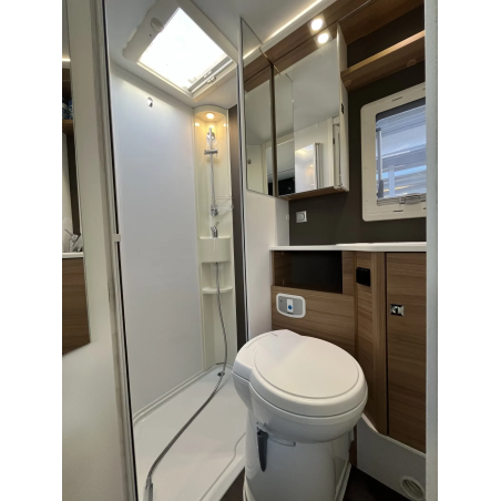 Adria CORAL XL A 670 DK