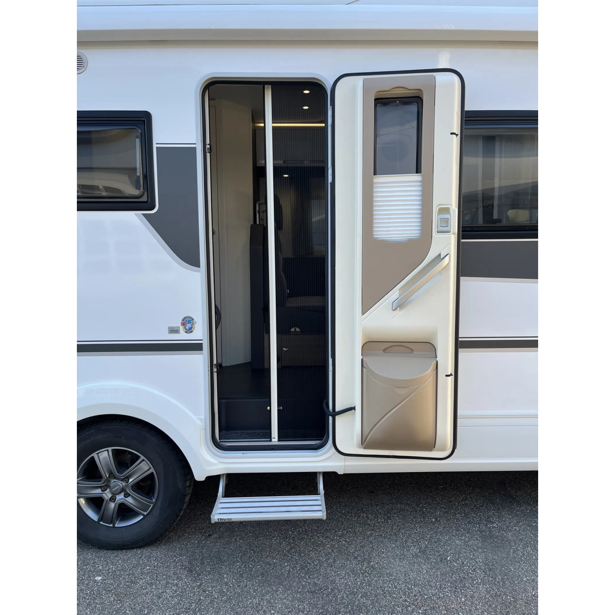 Adria CORAL XL A 670 DK
