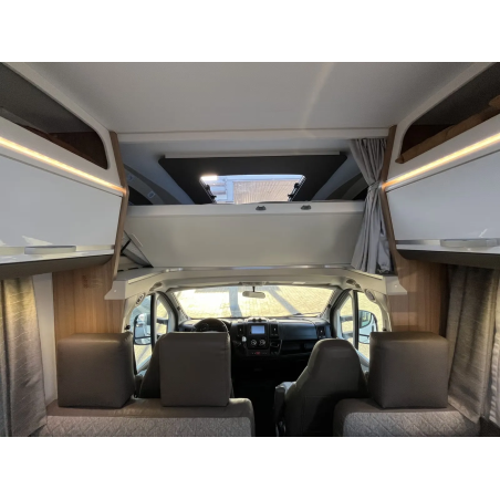 Adria CORAL XL A 670 DK