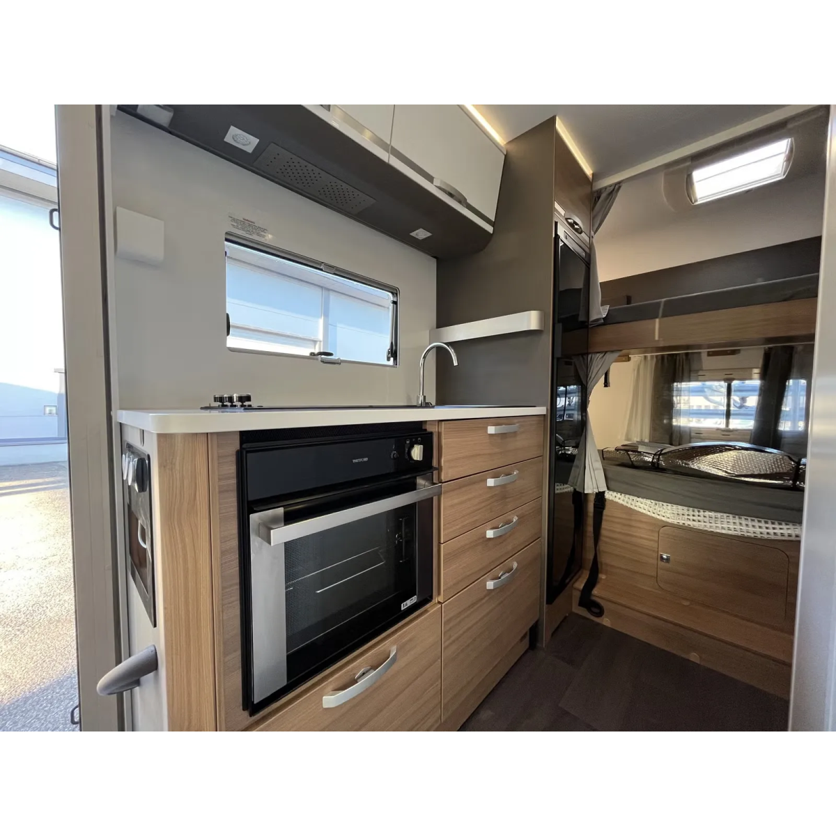 Adria CORAL XL A 670 DK