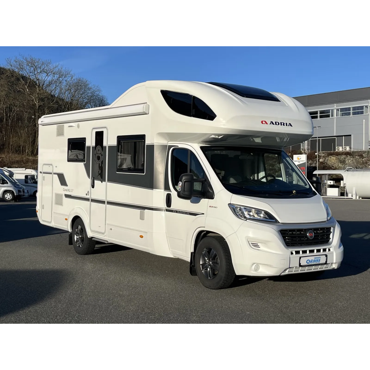 Adria CORAL XL A 670 DK