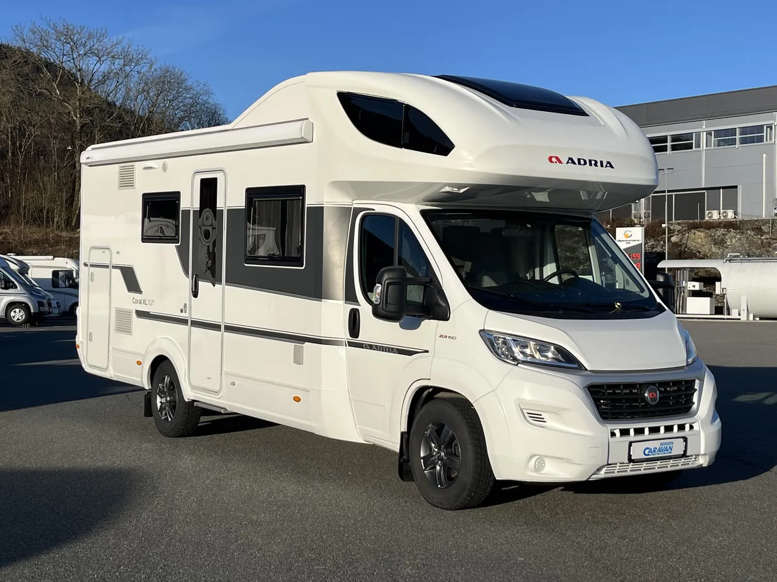 Adria CORAL XL A 670 DK