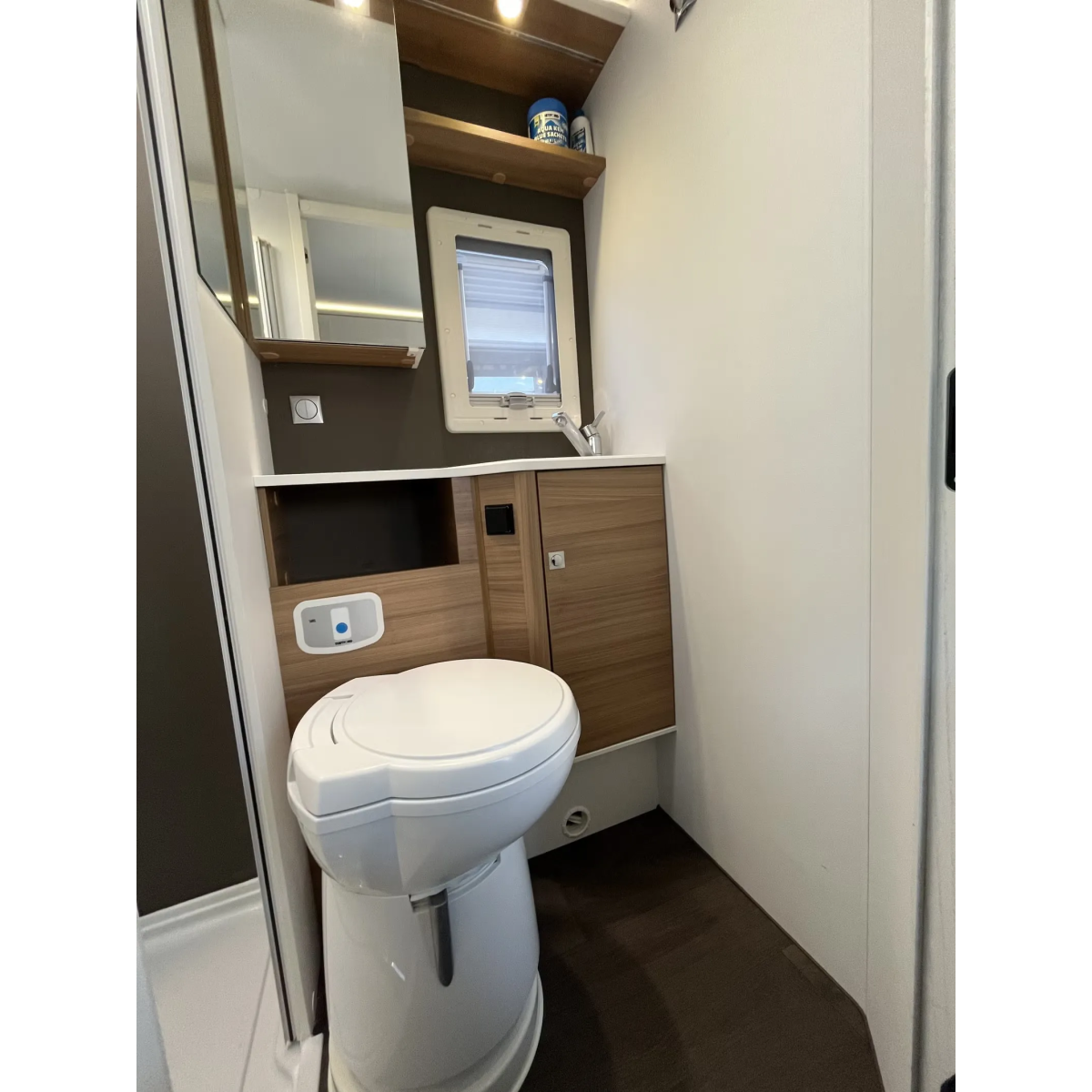Adria CORAL XL A 670 DK