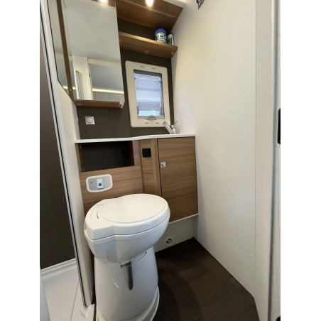 Adria CORAL XL A 670 DK