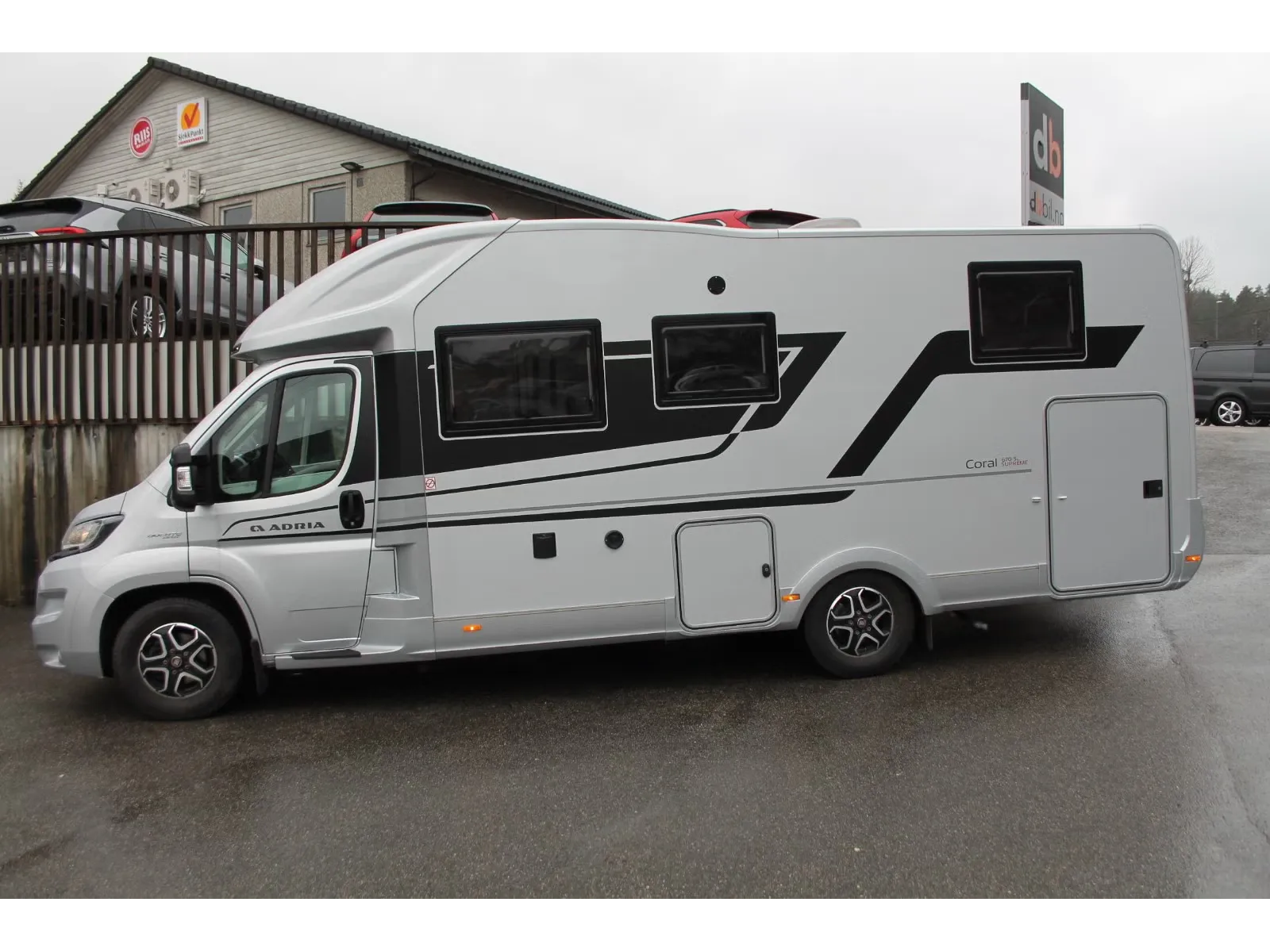 Adria Coral 670 SL 2.3 160 hk
